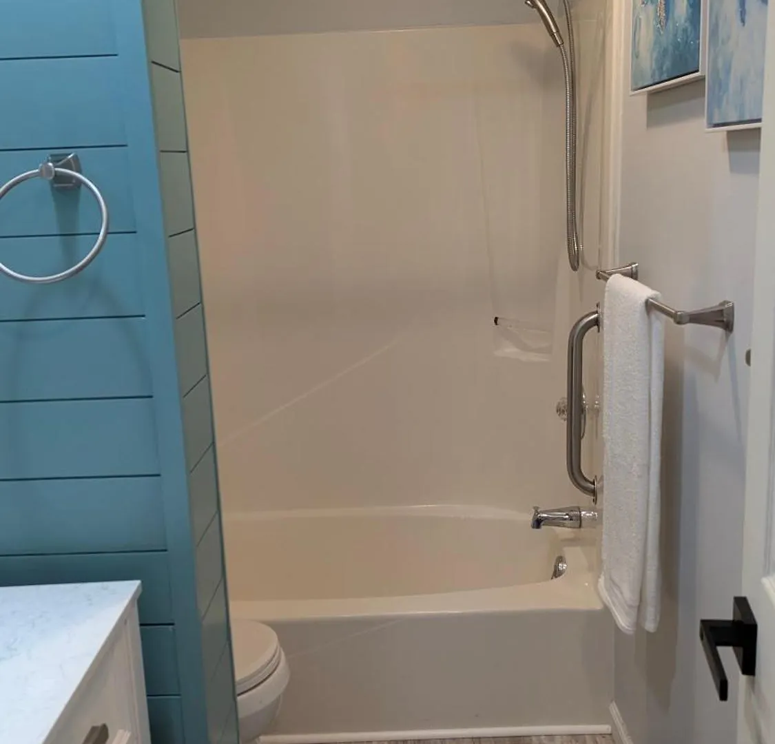Double Take! Renovated Vacation Home Panama Stadt USA