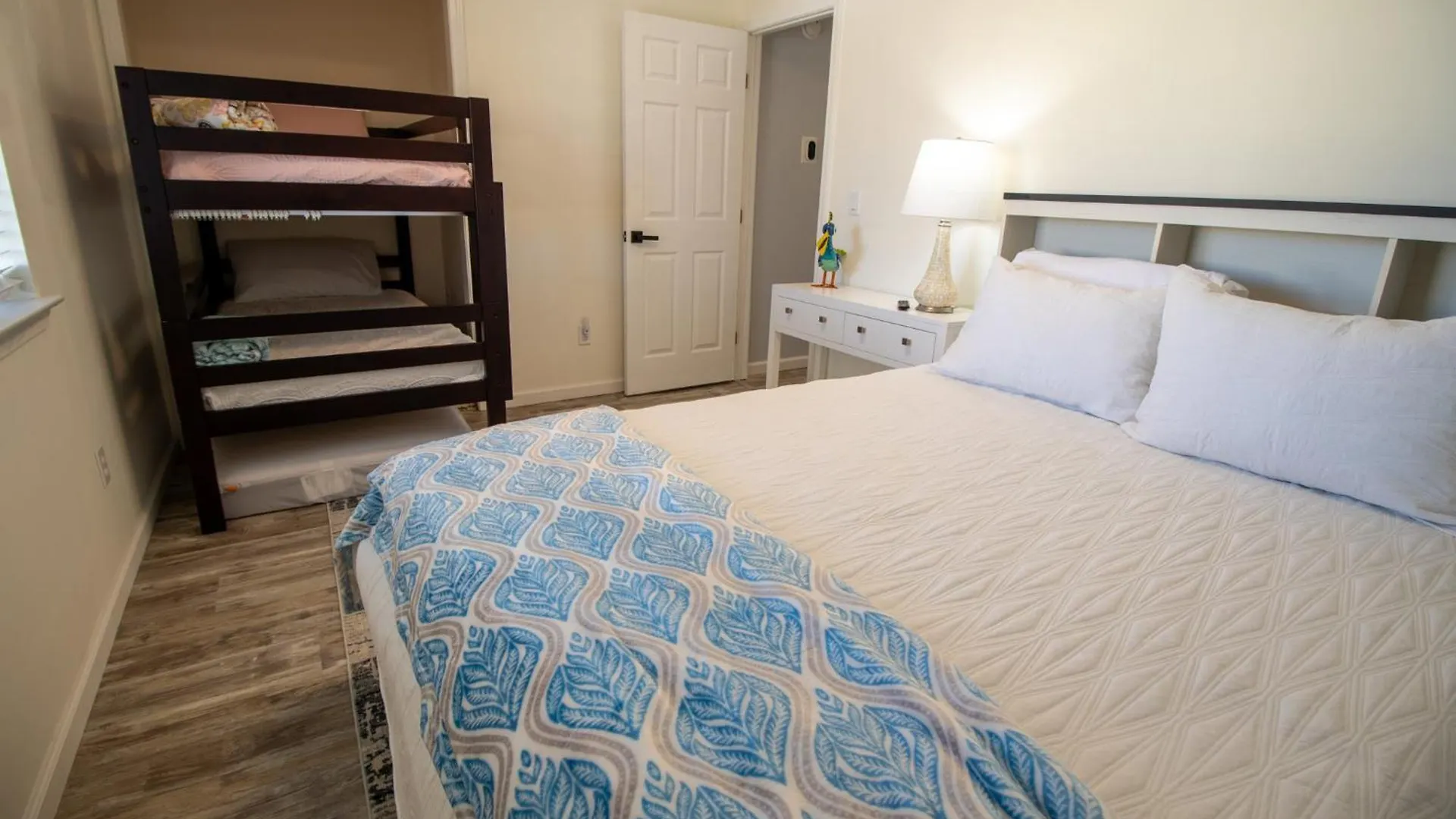 Double Take! Renovated Vacation Home Panama Stadt Ferienhaus